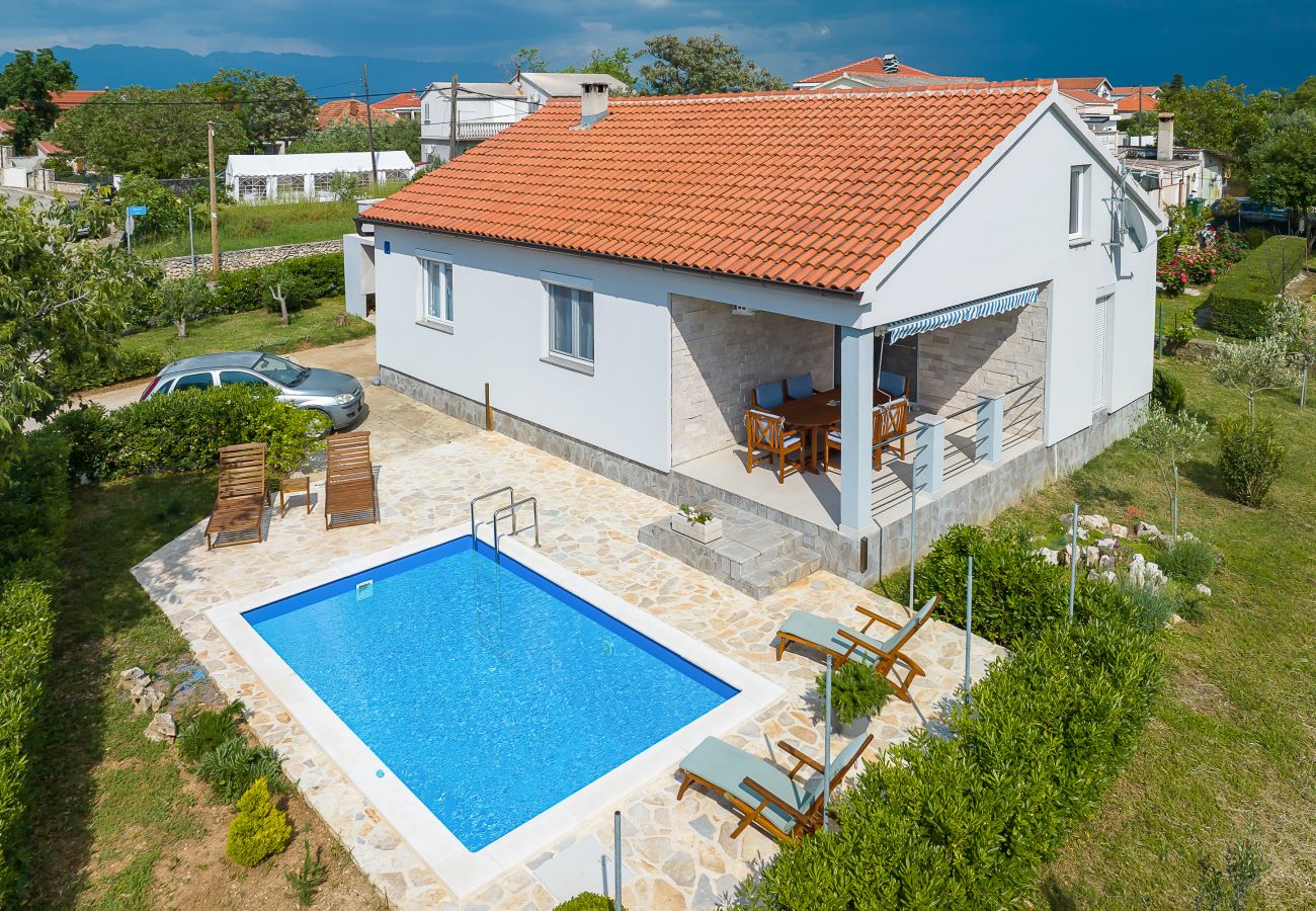 House in Vrsi - Holiday Home Eda with Pool