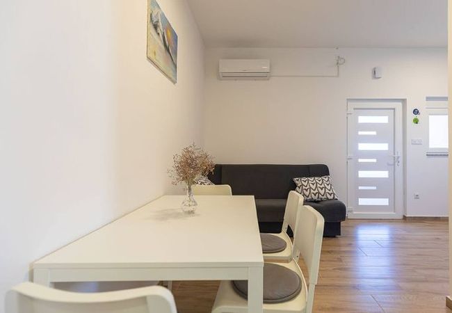 Apartment in Vrsi - Apartment Rubbi No.2 with balcony