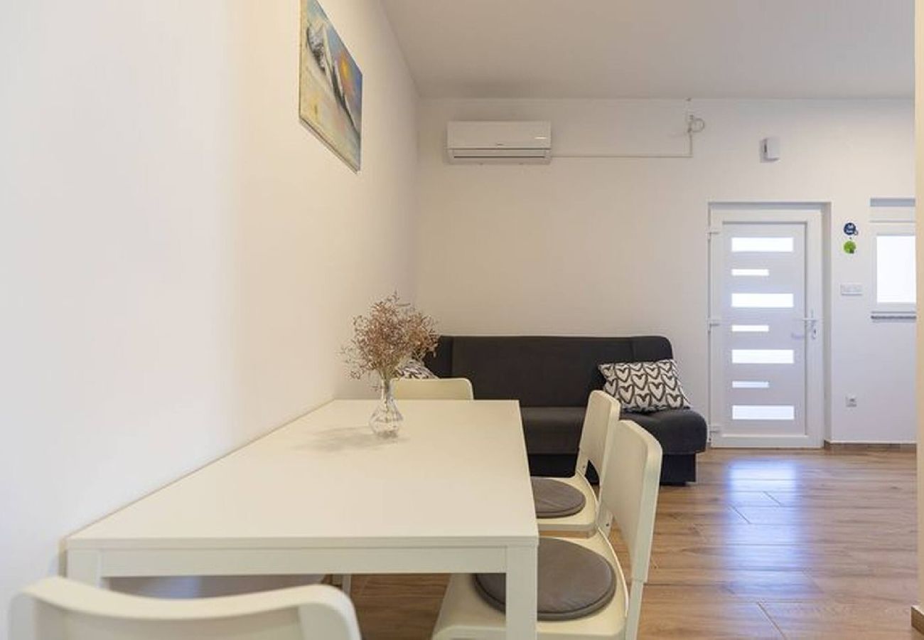 Apartment in Vrsi - Apartment Rubbi No.2 with balcony