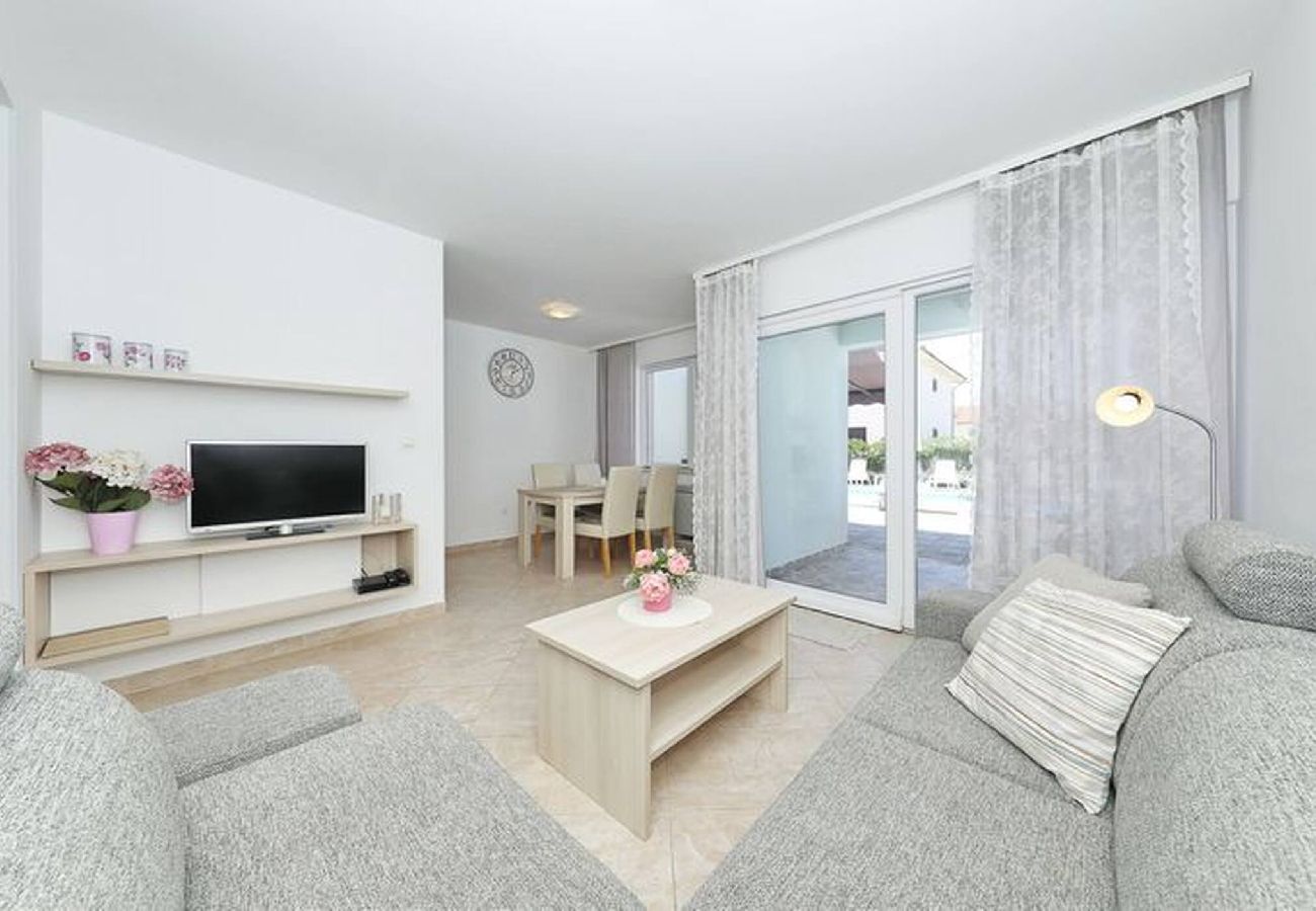Apartment in Privlaka - Darsofina No 3 