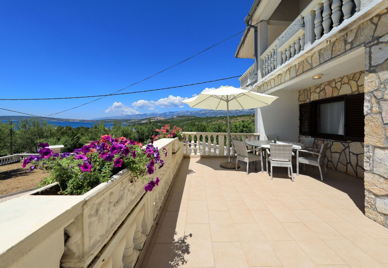 House in Kruševo - Holiday Home Antonija with Sea View