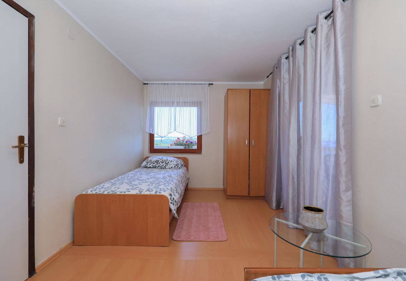 House in Kruševo - Holiday Home Antonija with Sea View
