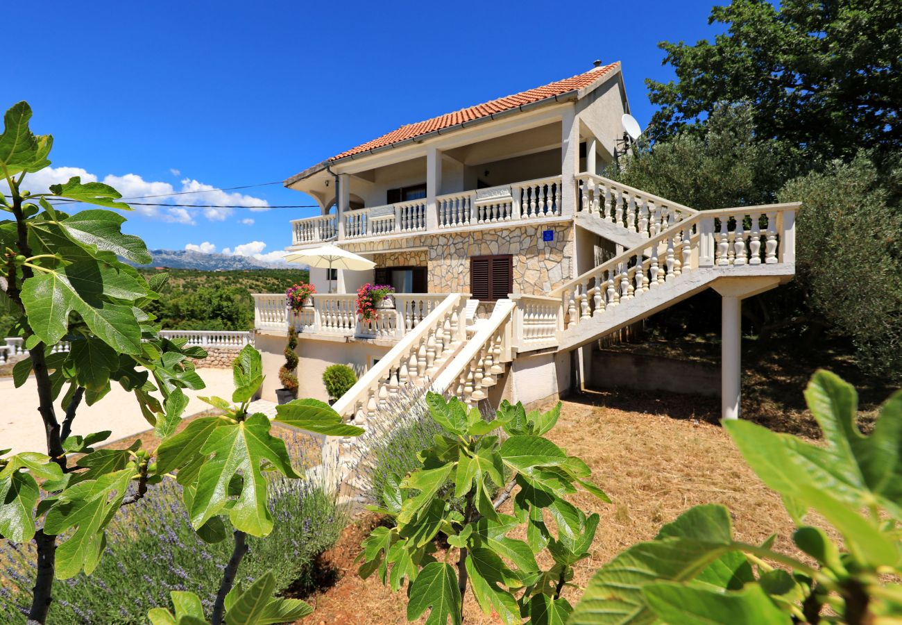 House in Kruševo - Holiday Home Antonija with Sea View