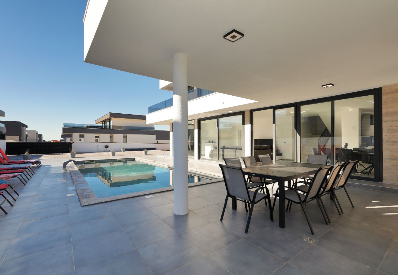 Villa in Zemunik Gornji - Villa Astur with Private Pool