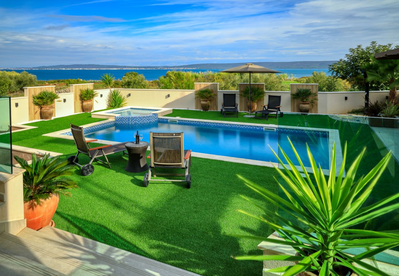 Villa in Dobropoljana - Villa Masanda with Pool