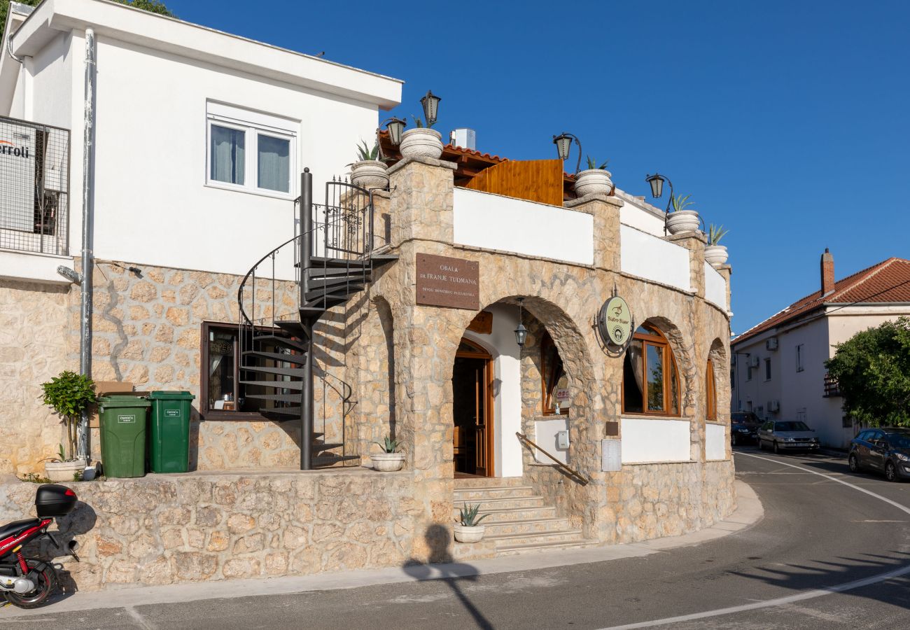 Apartment in Maslenica - Apartment Sidro by the sea