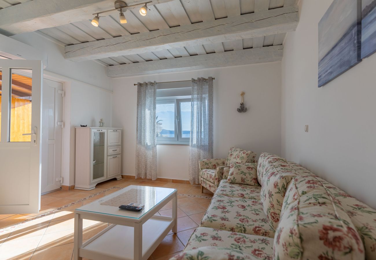 Apartment in Maslenica - Apartment Sidro by the sea