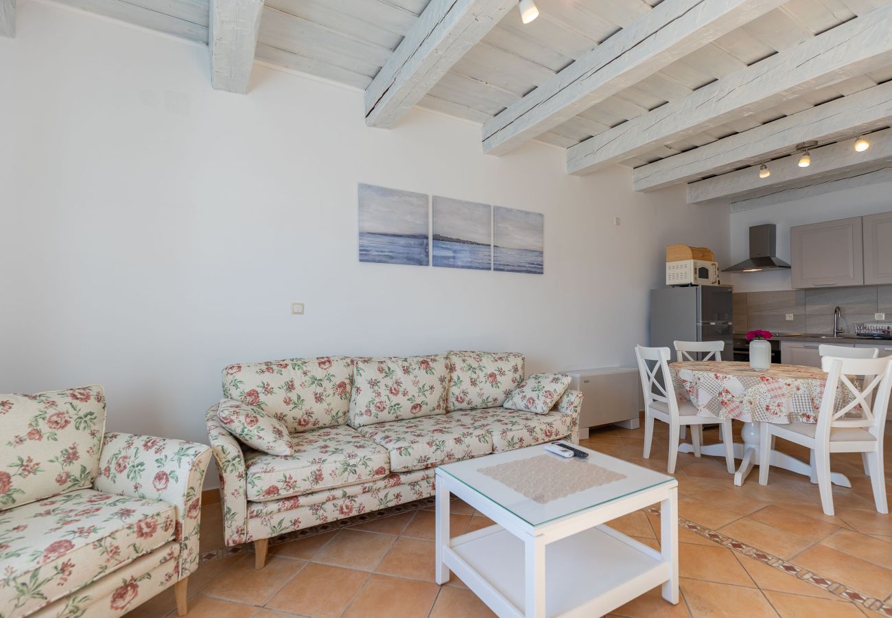 Apartment in Maslenica - Apartment Sidro by the sea