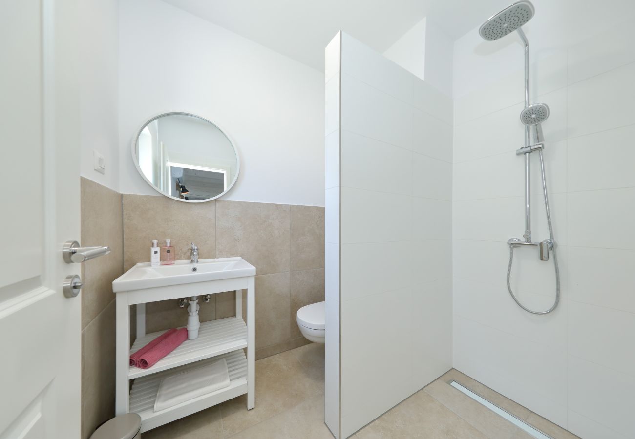 Villa in Vrsi - Villa Angelina with Heated Pool