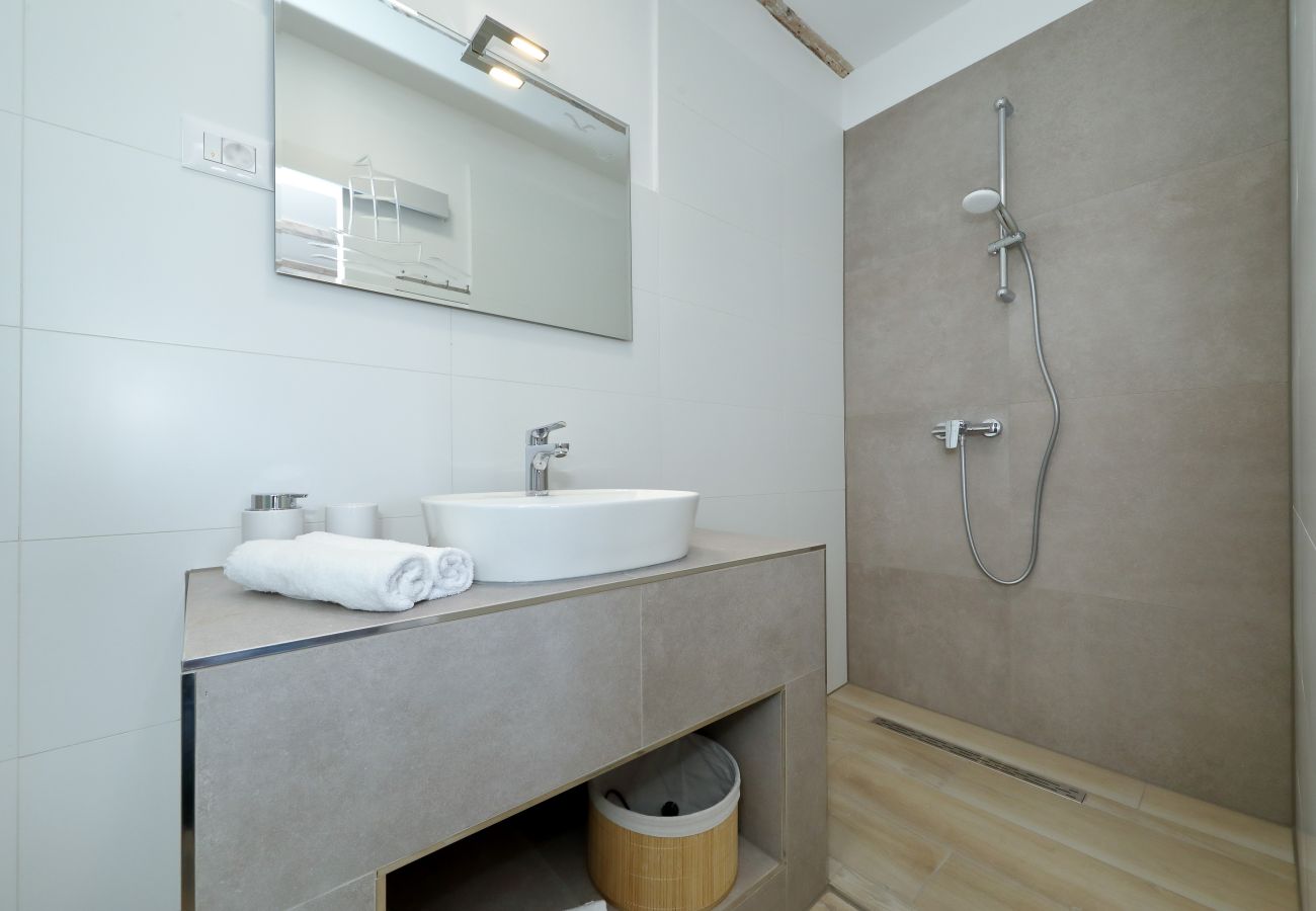 Villa in Vrsi - Villa Angelina with Heated Pool