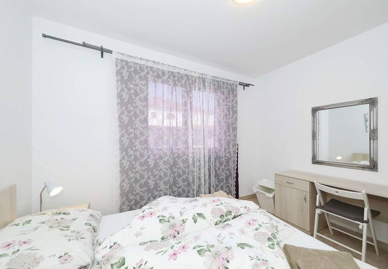 Apartment in Privlaka - Darsofina No 5 