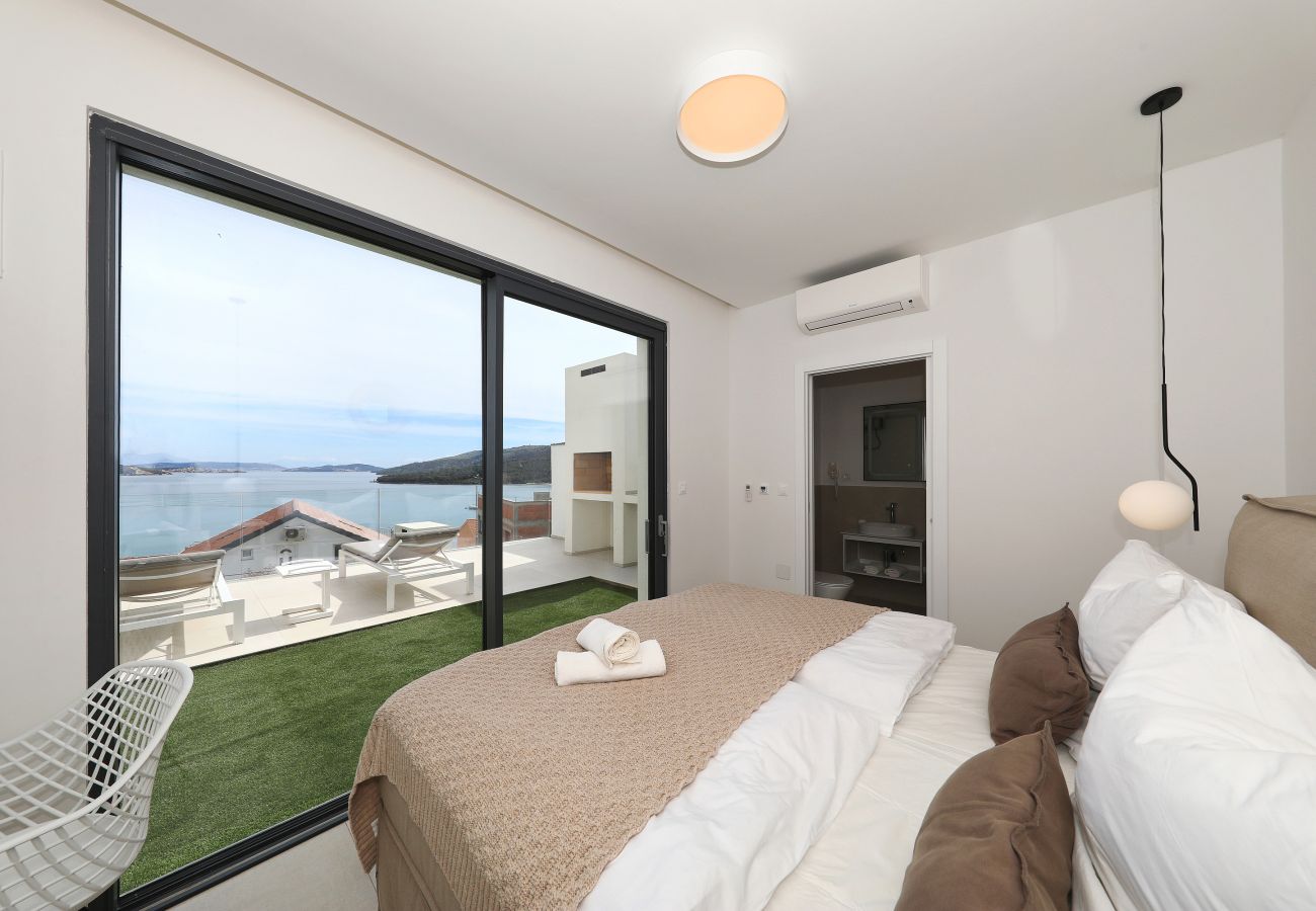 Apartment in Marina - Apartment Mentis with Sea View