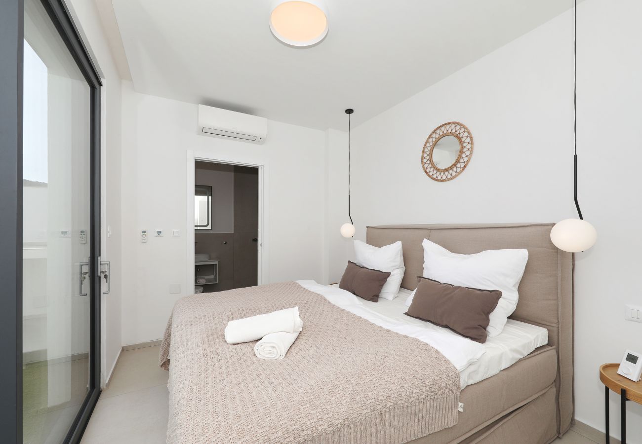 Apartment in Marina - Apartment Mentis with Sea View
