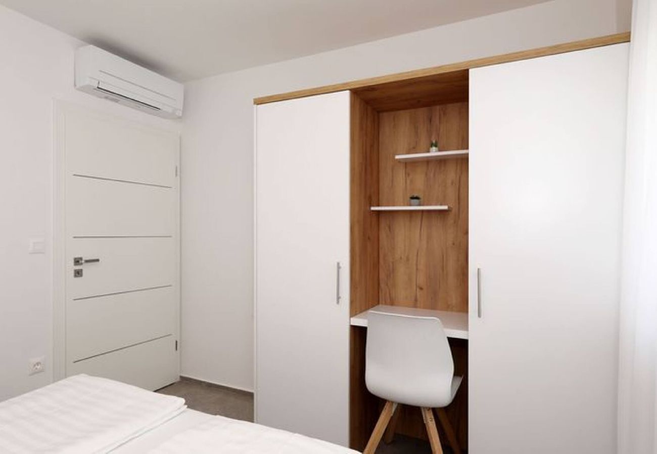 Apartment in Vir - Apartment Cicak No 1 near the beach