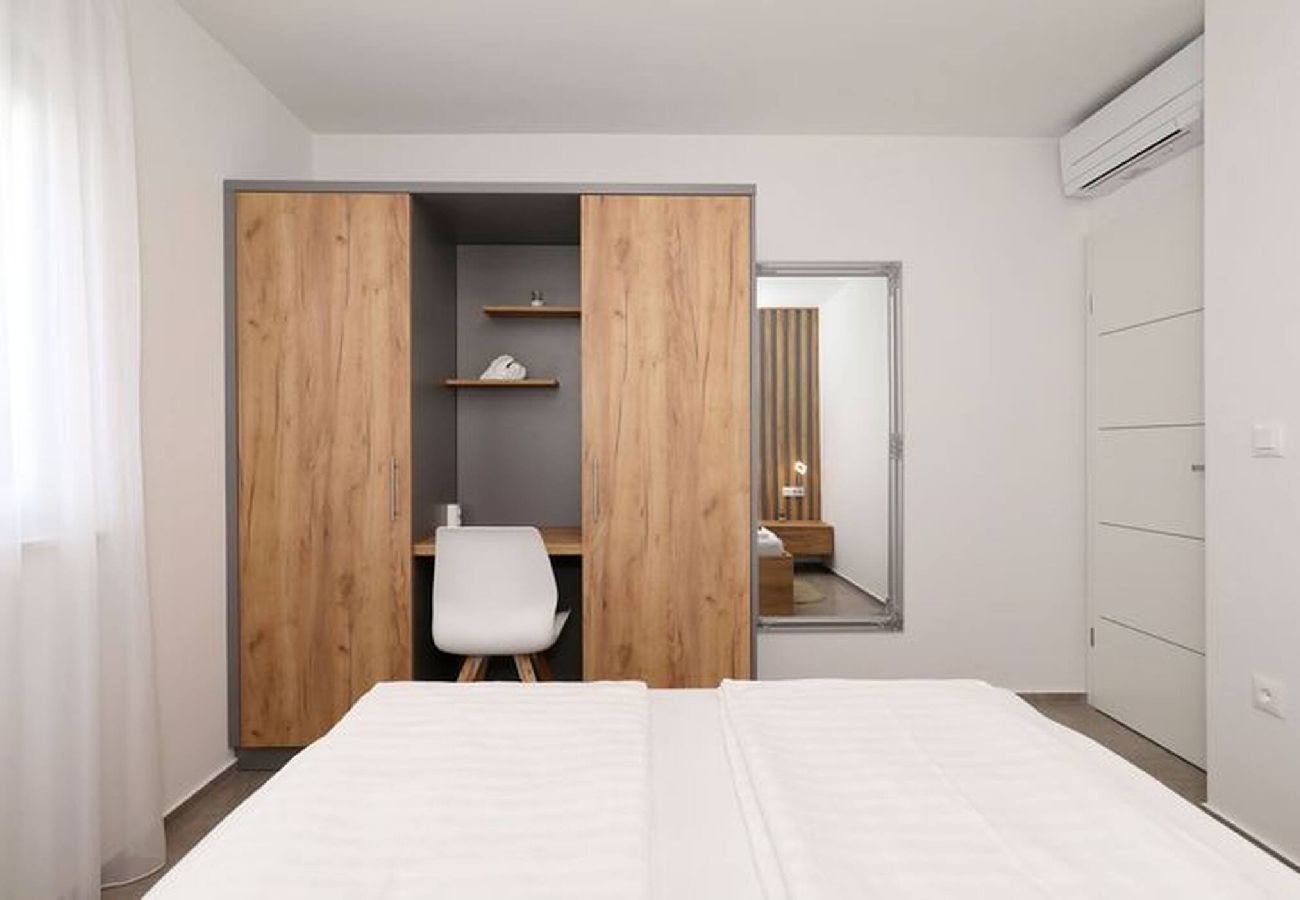 Apartment in Vir - Apartment Cicak No 1 near the beach