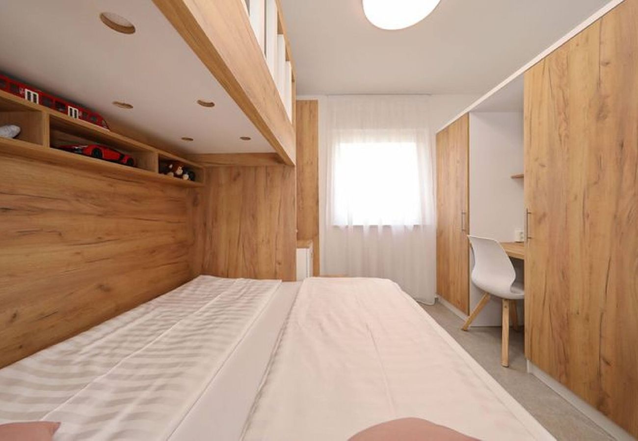 Apartment in Vir - Apartment Cicak No 1 near the beach
