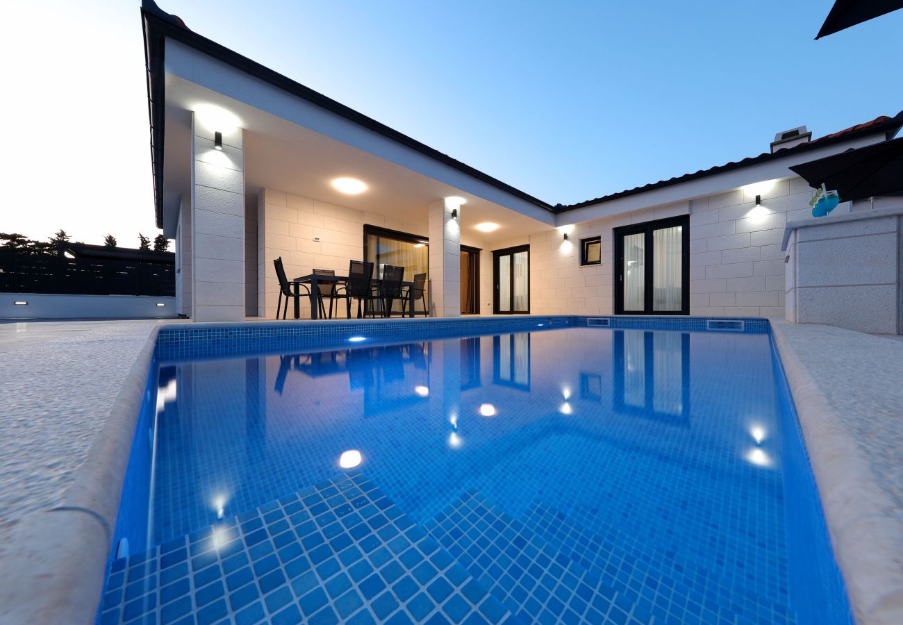 Villa in Vir - Villa Mariva with Heated Pool