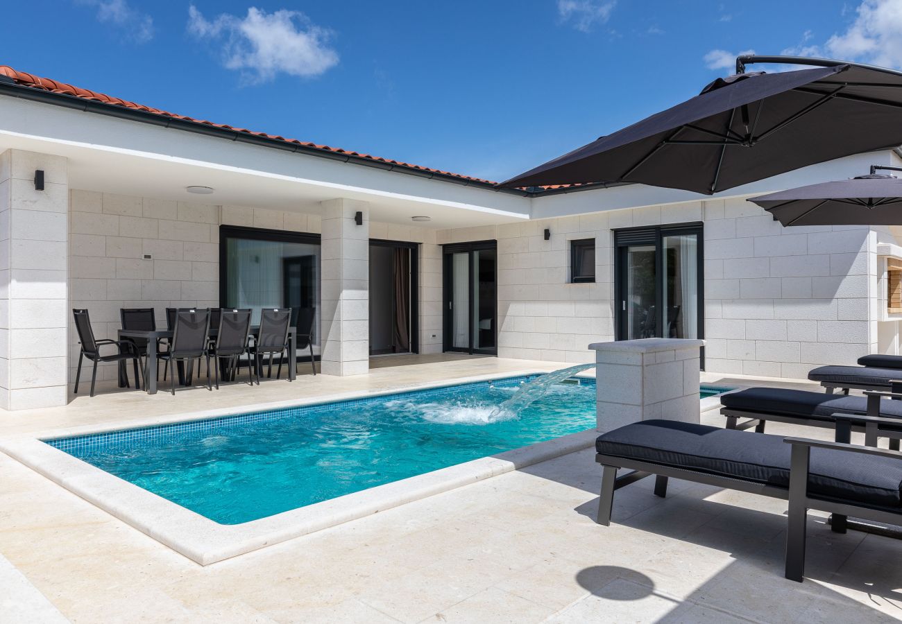 Villa in Vir - Villa Mariva with Heated Pool