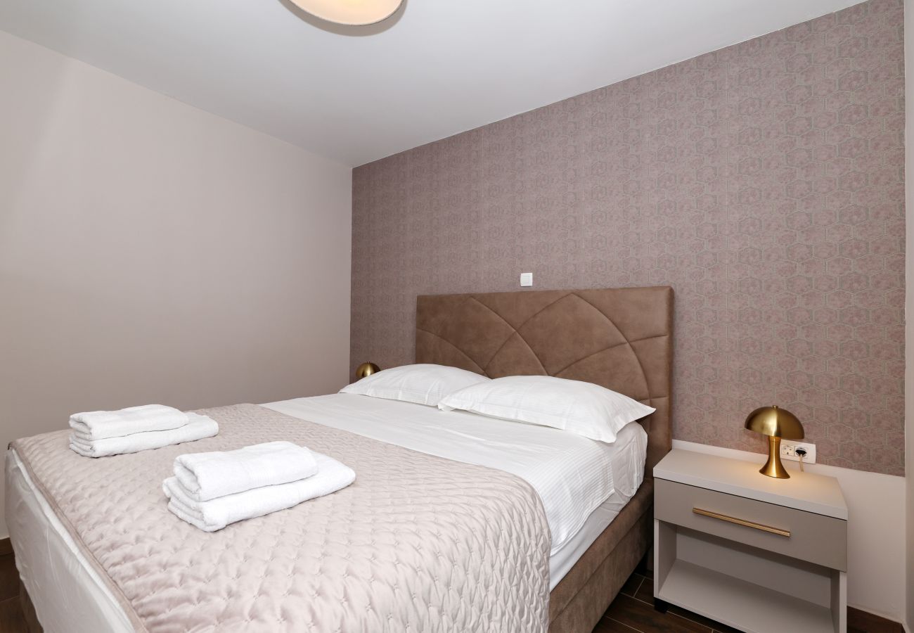 Villa in Rovanjska -   Villa Wave of Love with Sea View and Pool