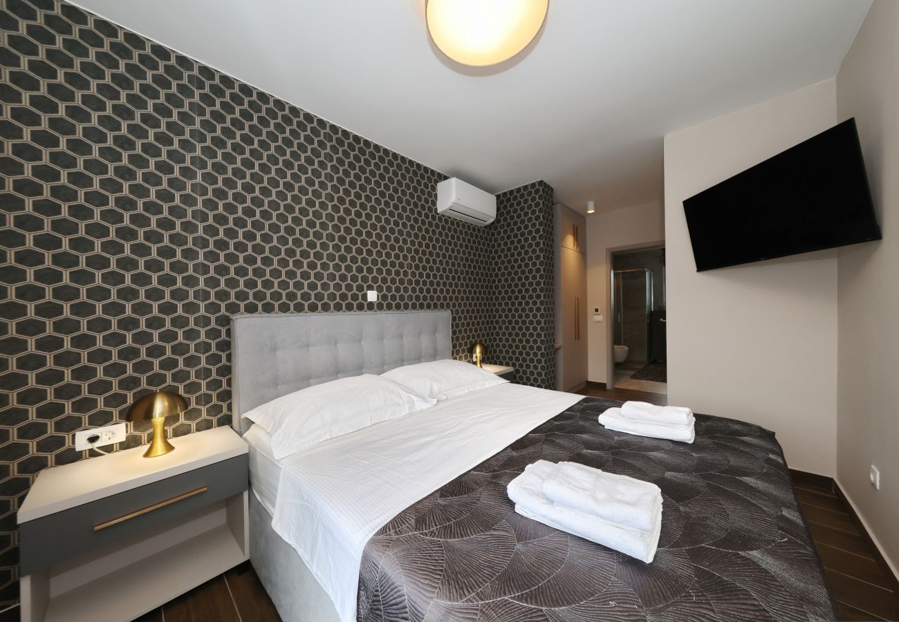 Villa in Rovanjska -   Villa Wave of Love with Sea View and Pool