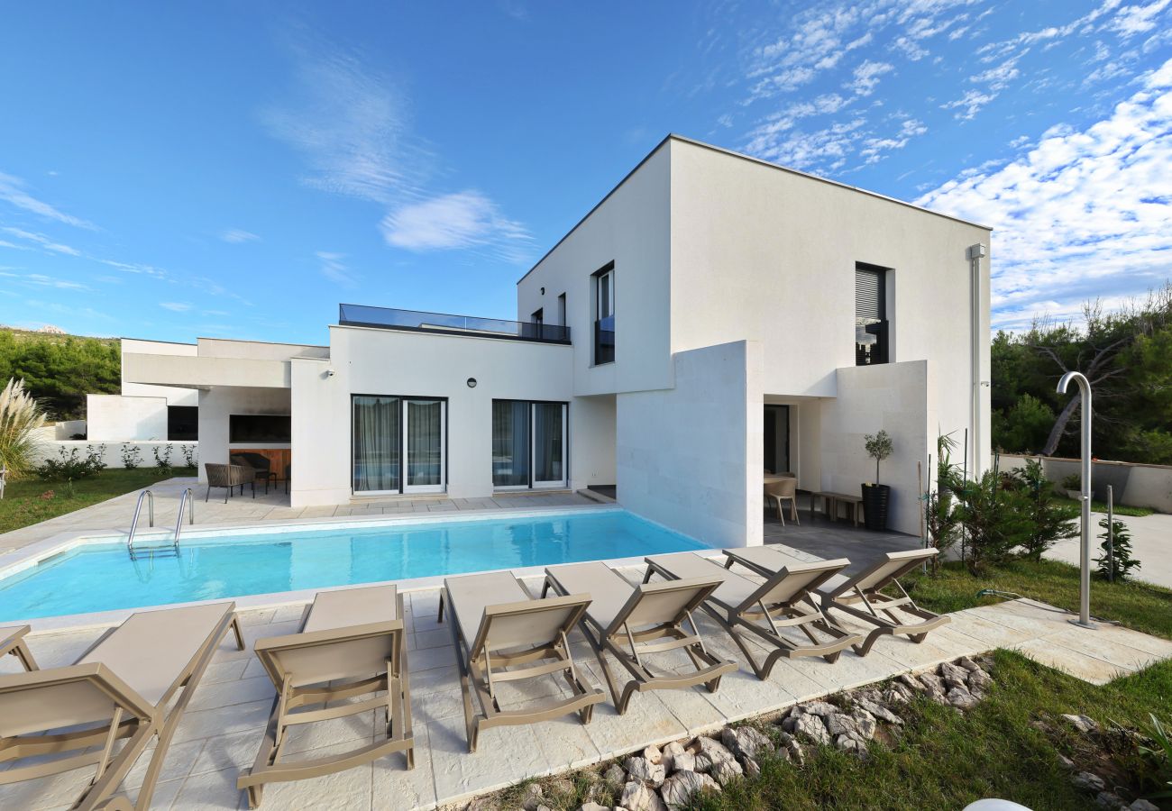 Villa in Rovanjska -   Villa Wave of Love with Sea View and Pool