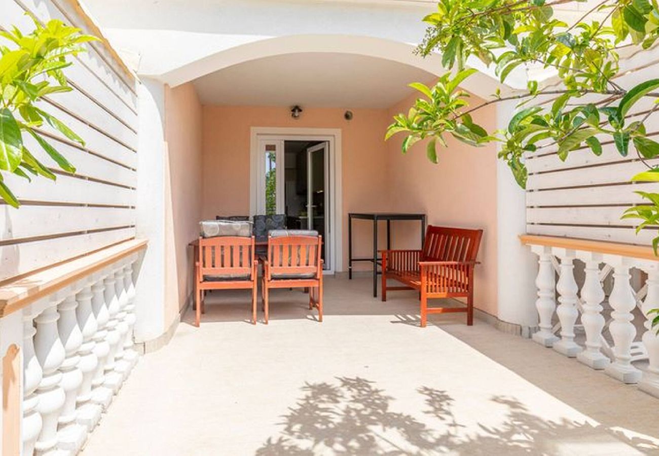 Apartment in Starigrad - Studio Stanic No.2 with terrace