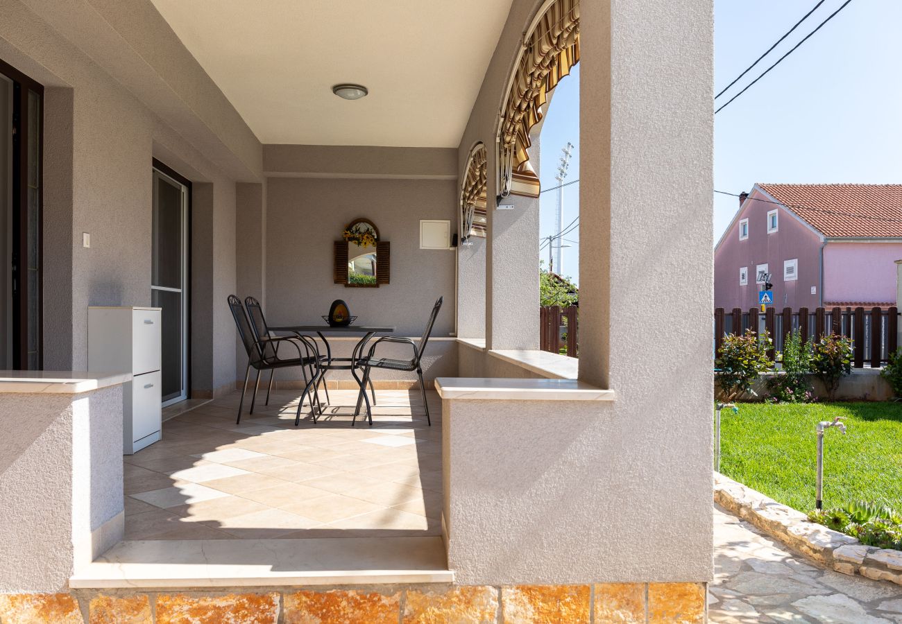 Apartment in Zadar - Apartment Marinko No.2 near SC Višnjik