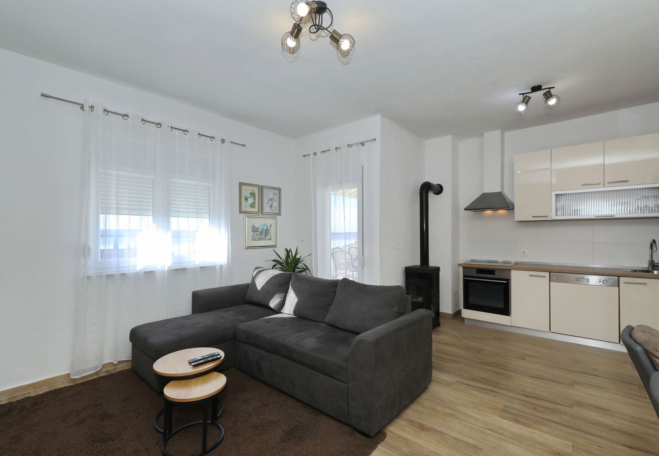 Apartment in Maslenica - Apartment Filip with Sea View and balcony