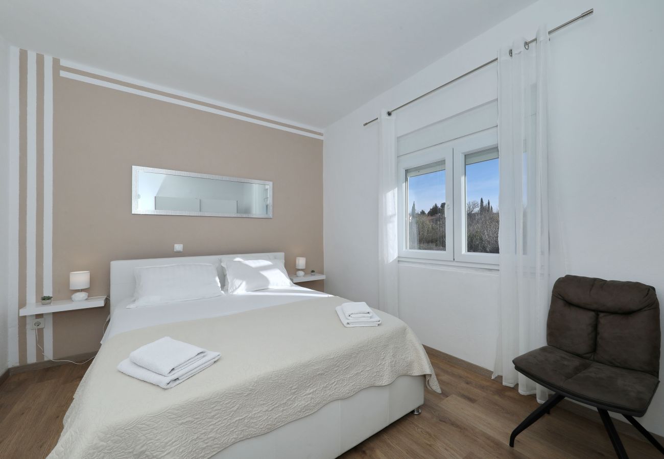 Apartment in Maslenica - Apartment Filip with Sea View and balcony