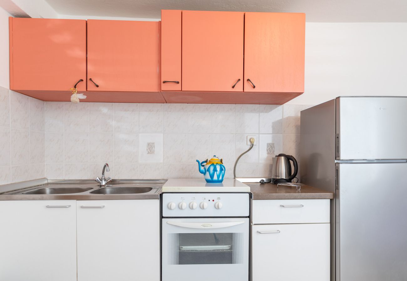 Apartment in Starigrad - Apartment Tinka No.1 near the beach