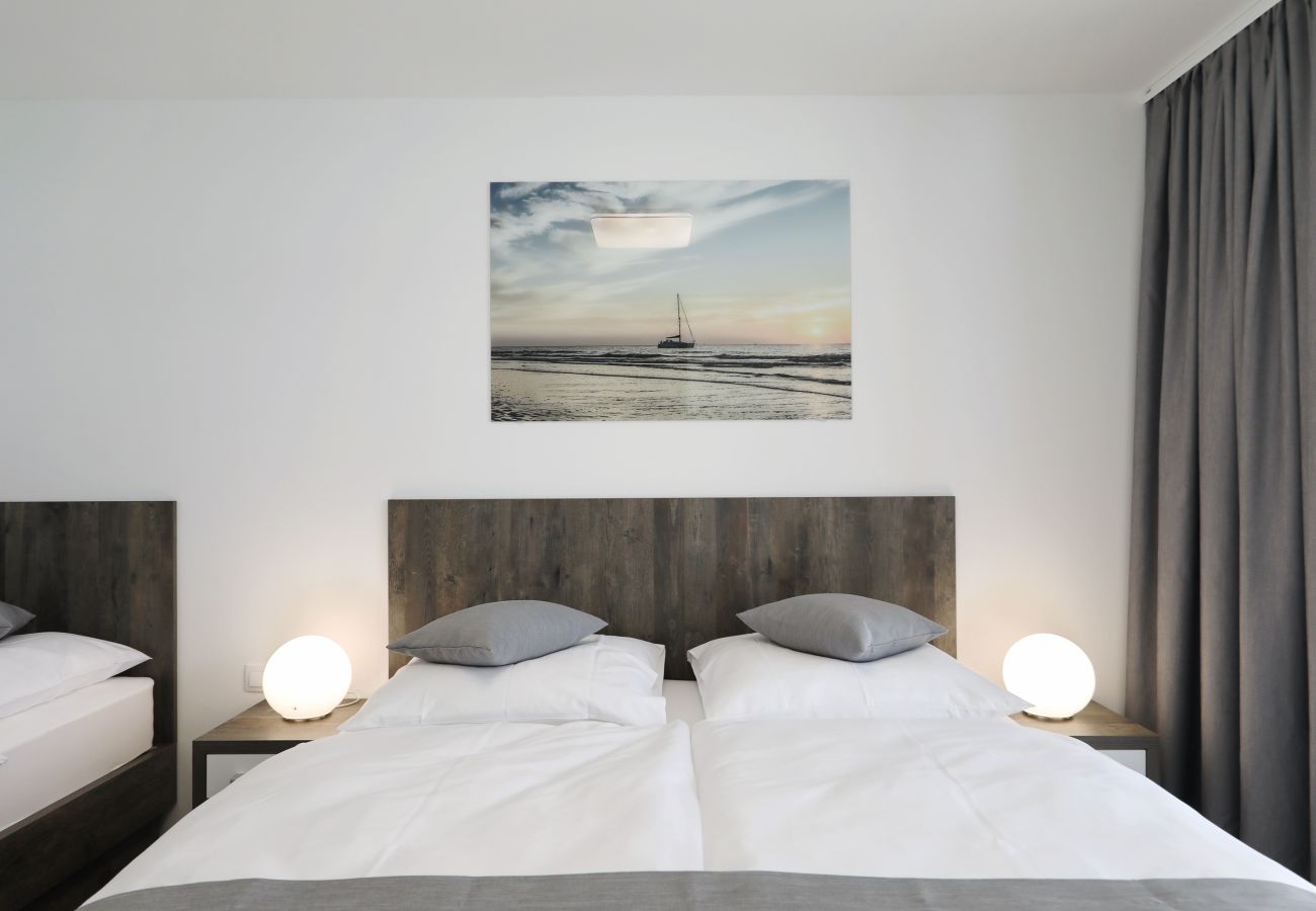 Apartment in Starigrad - Apartment Meeresbrise 4 by the Sea 