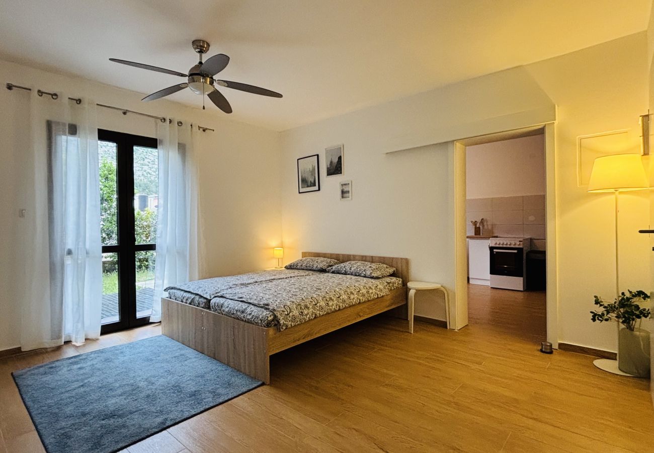 Studio in Starigrad - Studio Hibis 1 near the Beach