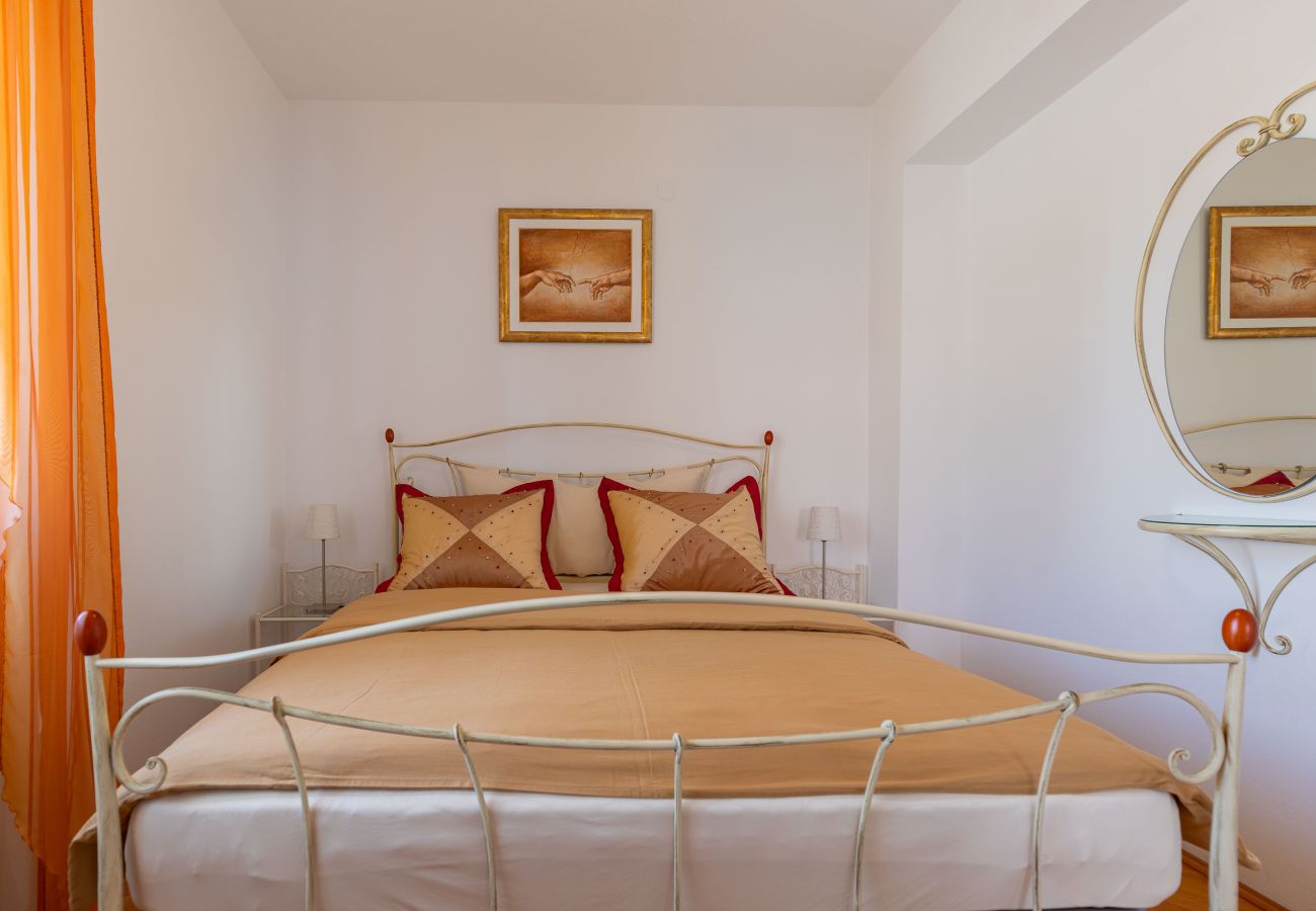 Apartment in Zadar - Apartment Marinko No.3 near SC Višnjik