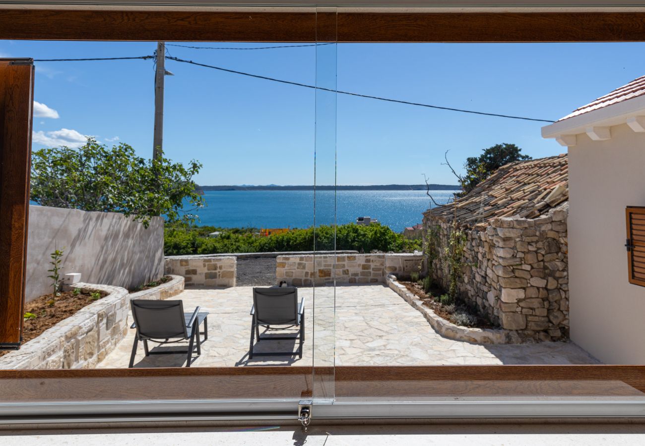 House in Ražanac - Holiday Home Fortica with Sea View