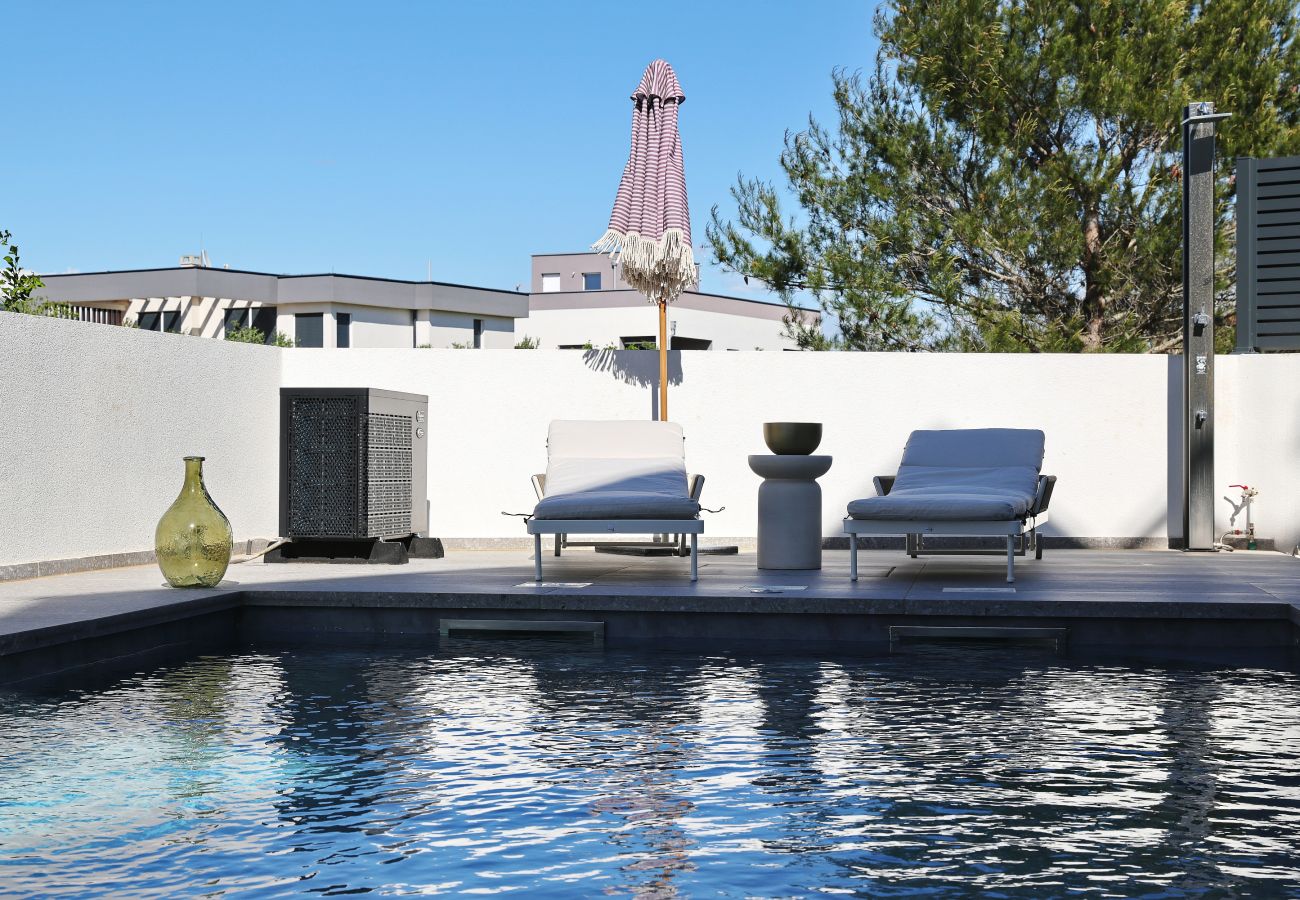 Apartment in Nin - Apartment RoBell with Private Pool
