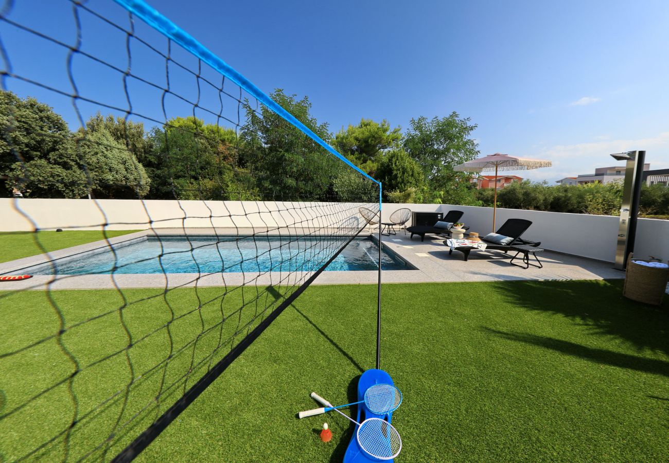 Apartment in Nin - Apartment RoBell with Private Pool