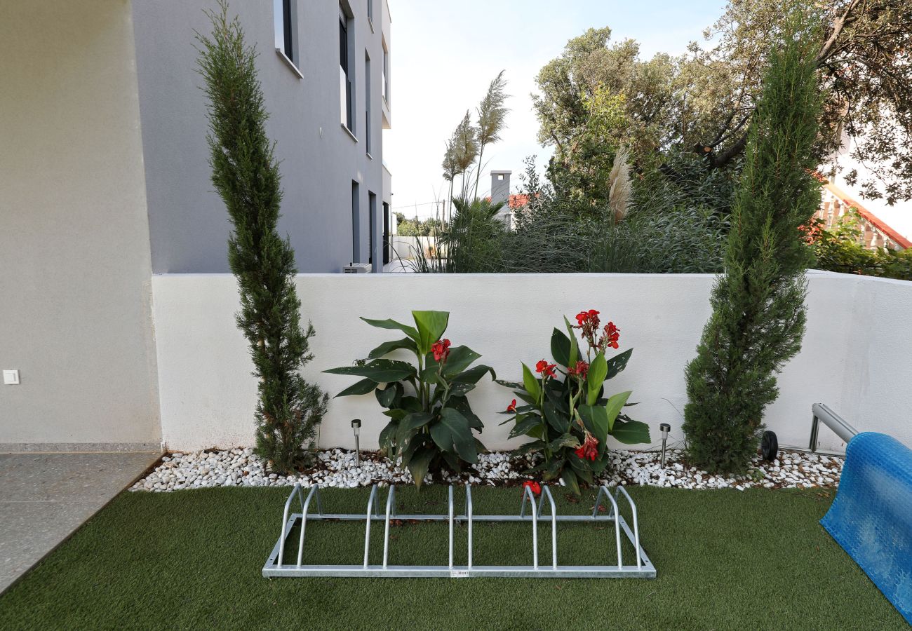 Apartment in Nin - Apartment RoBell with Private Pool