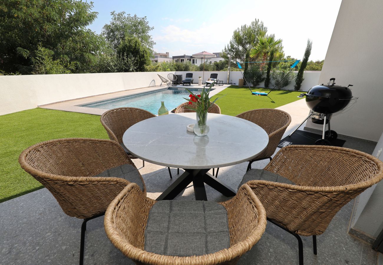 Apartment in Nin - Apartment RoBell with Private Pool