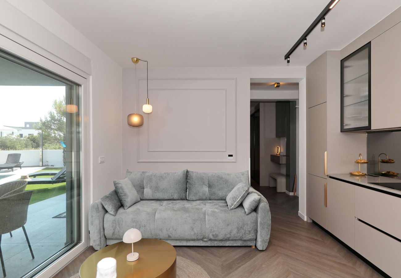 Apartment in Nin - Apartment RoBell with Private Pool