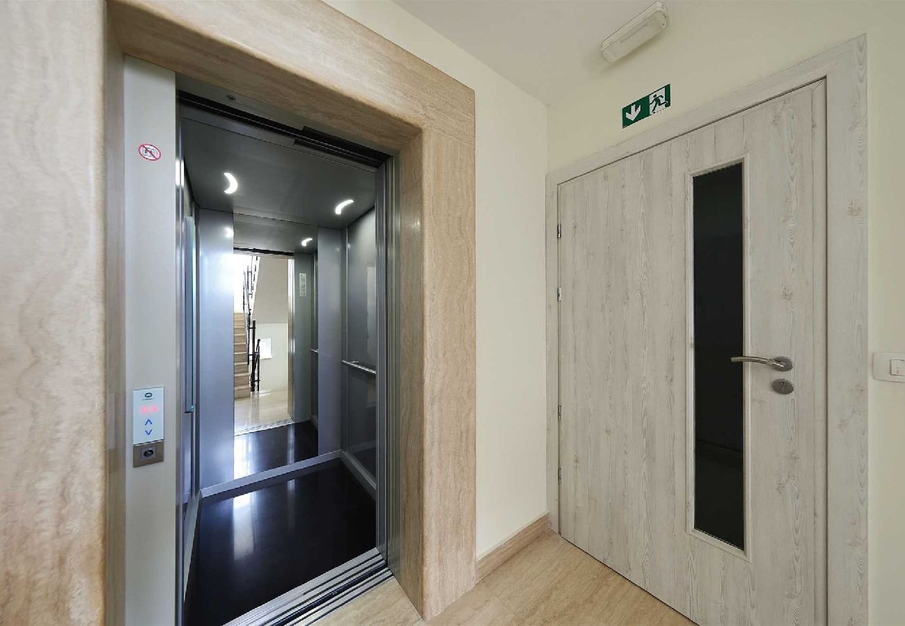 Apartment in Zadar -  Penthouse 6 with Whirlpool and Sea View