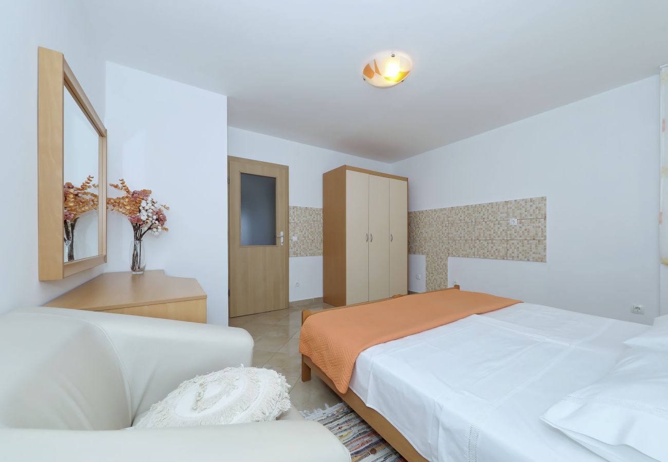 House in Polaca - Holiday Home Polaca with Pool