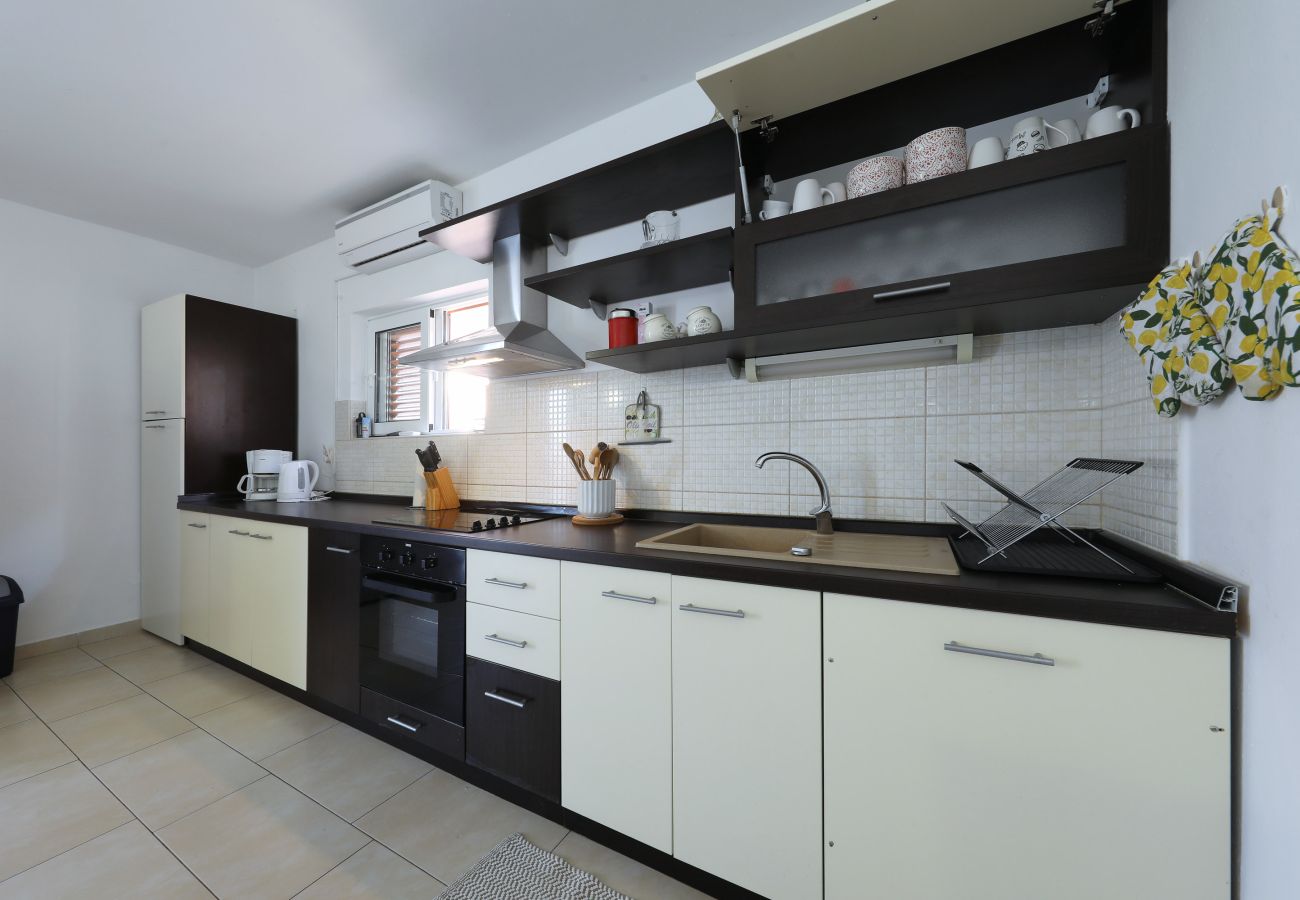 House in Polaca - Holiday Home Polaca with Pool
