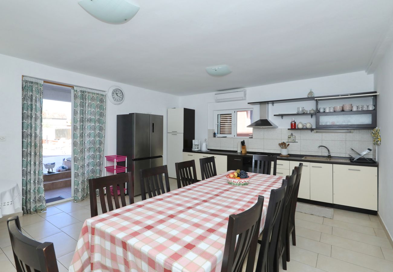 House in Polaca - Holiday Home Polaca with Pool
