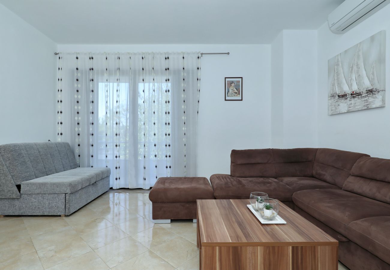 House in Polaca - Holiday Home Polaca with Pool