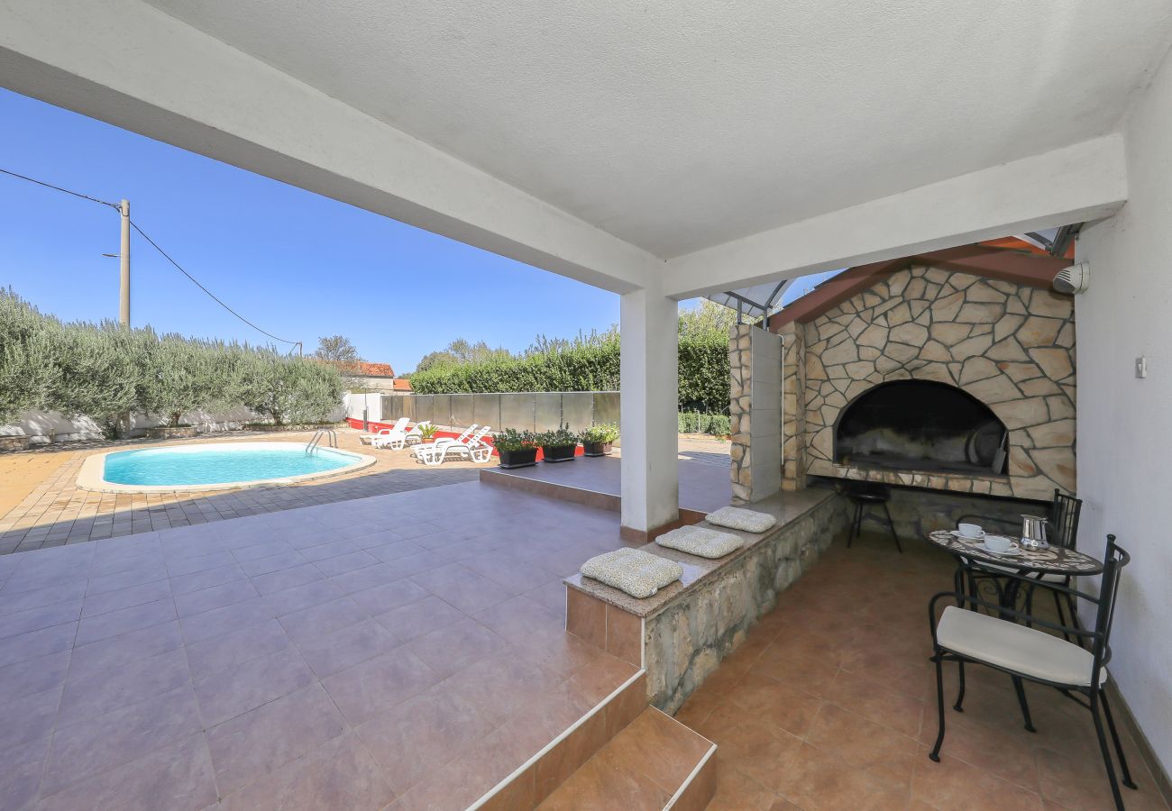 House in Polaca - Holiday Home Polaca with Pool