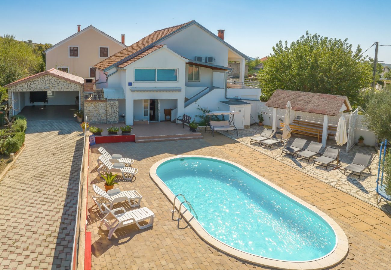 House in Polaca - Holiday Home Polaca with Pool