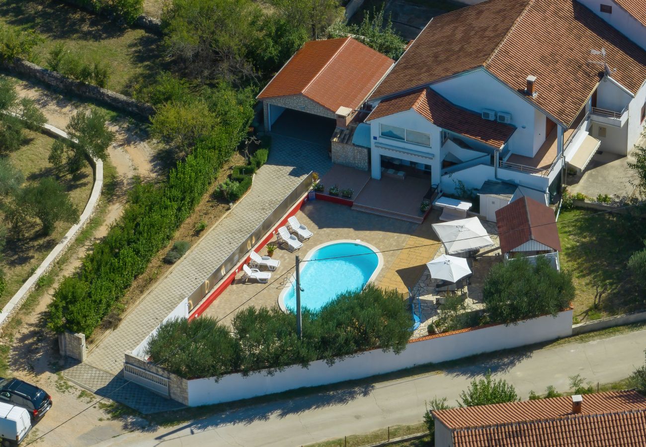 House in Polaca - Holiday Home Polaca with Pool