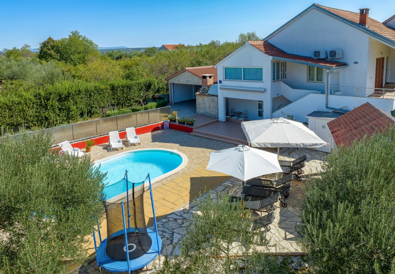 House in Polaca - Holiday Home Polaca with Pool