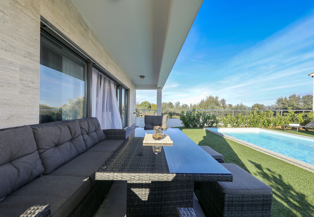 House in Dobropoljana - Holiday Home Orchid Stay with Pool