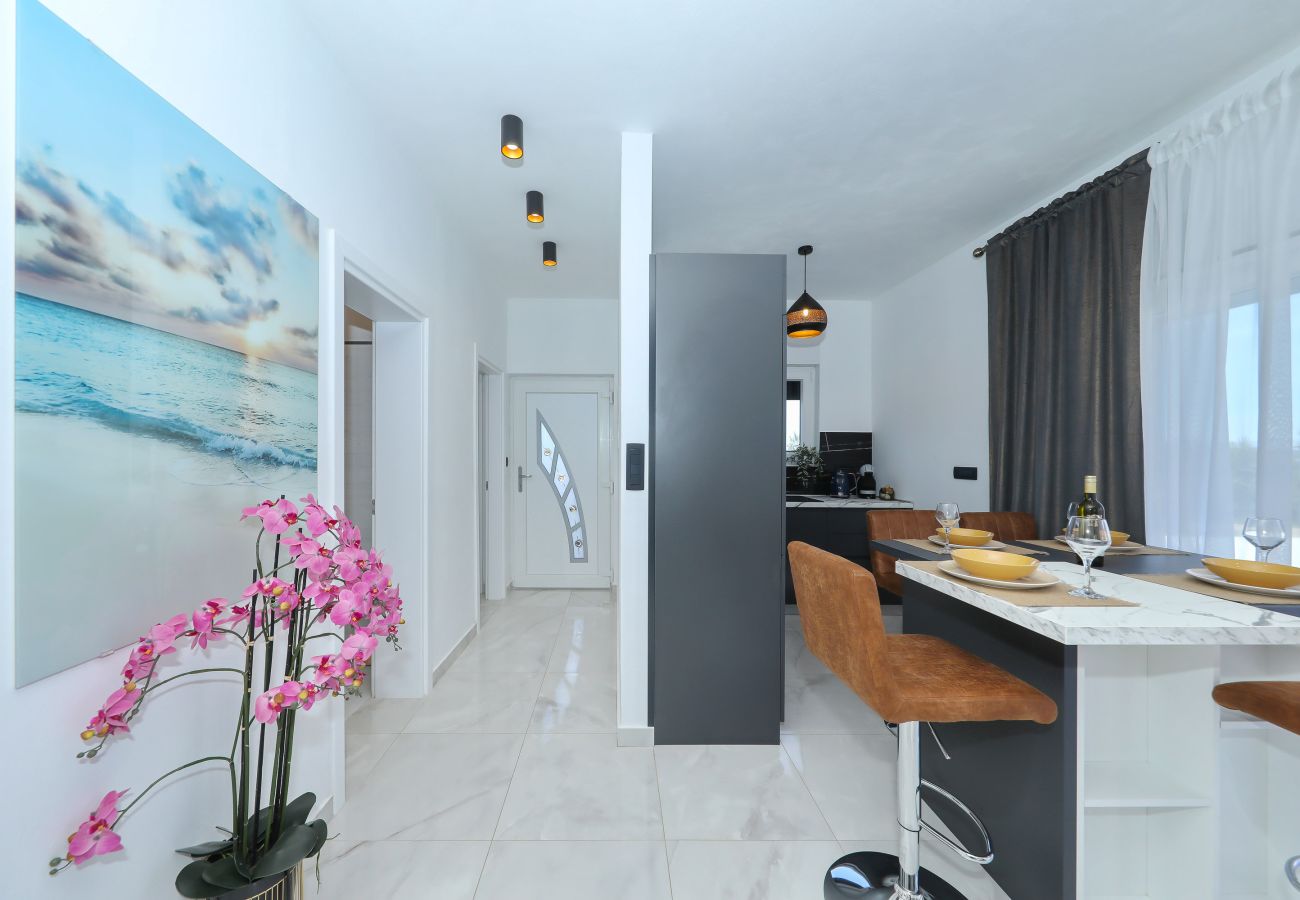 House in Dobropoljana - Holiday Home Orchid Stay with Pool